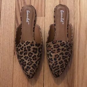 Cheetah pointed flats